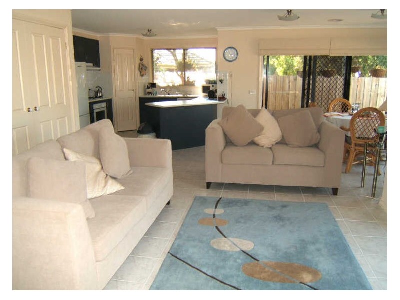 1/15 Mill Street, Pakenham VIC 3810