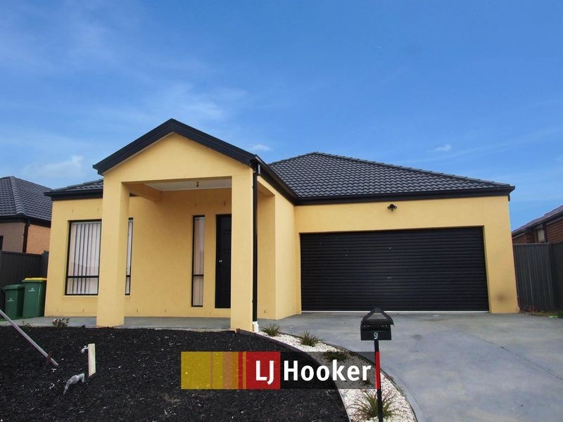 9 Downing Square, Pakenham VIC 3810