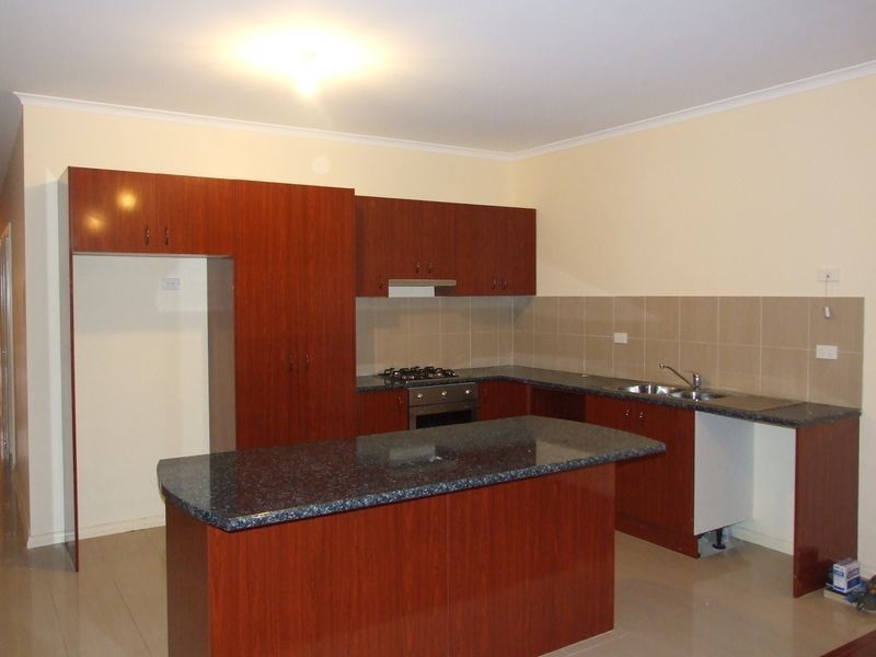 9 Downing Square, Pakenham VIC 3810