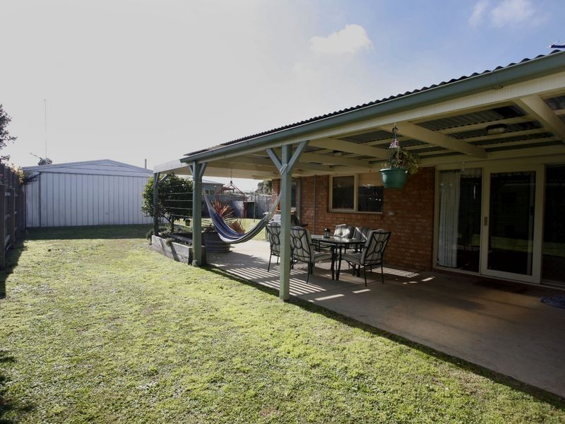 4 Martingale Place, Pakenham VIC 3810