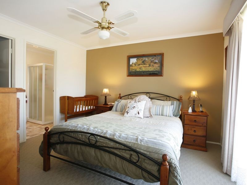 4 Martingale Place, Pakenham VIC 3810