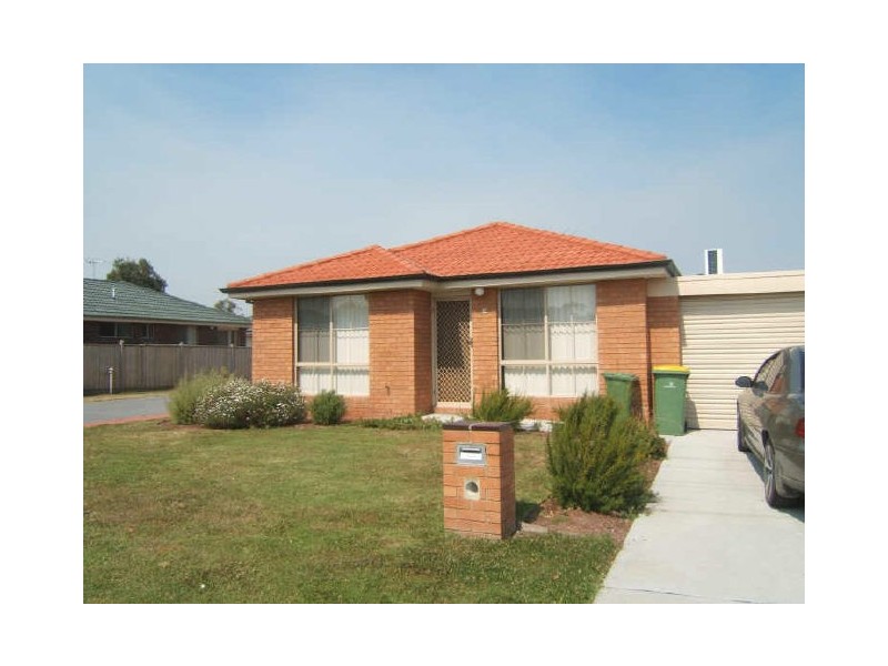 2/37 King Street, Pakenham VIC 3810