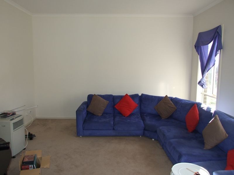 12 Versace Court, Pakenham VIC 3810