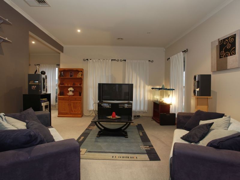 1 Sassafras Close, Pakenham VIC 3810