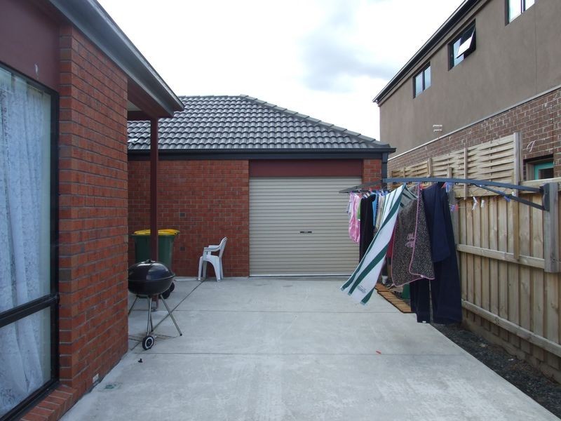 8 Georgetown Way, Officer VIC 3809