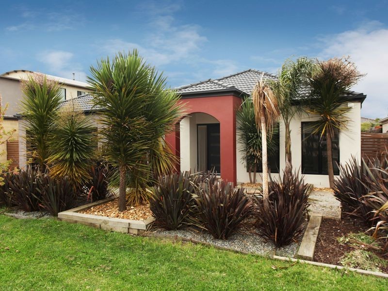 13 Reidel Avenue, Pakenham VIC 3810