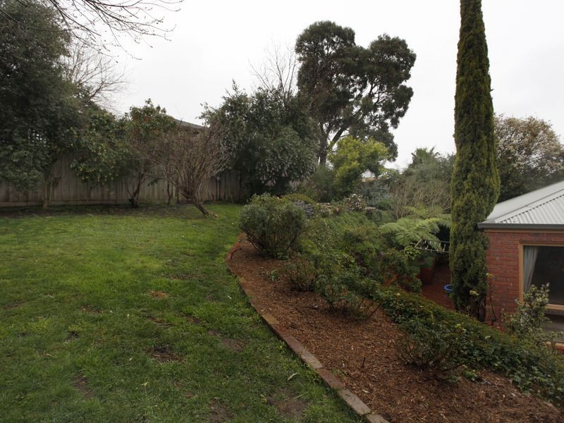 9 Mansell Court, Garfield VIC 3814