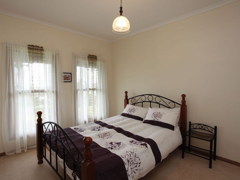 9 Mansell Court, Garfield VIC 3814
