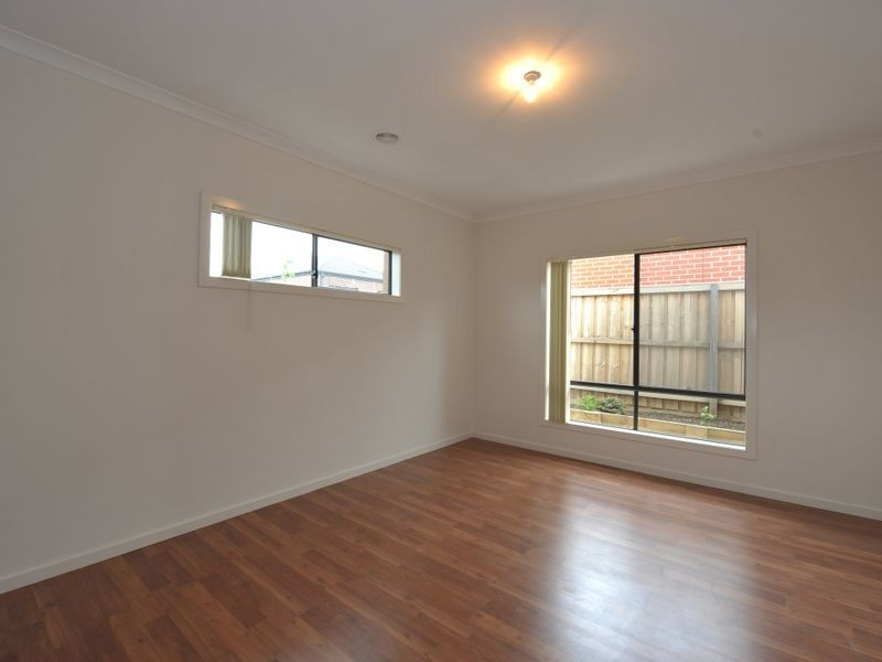 41 Flinders Park Drive, Officer VIC 3809