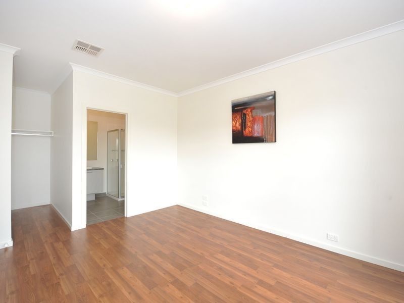 41 Flinders Park Drive, Officer VIC 3809