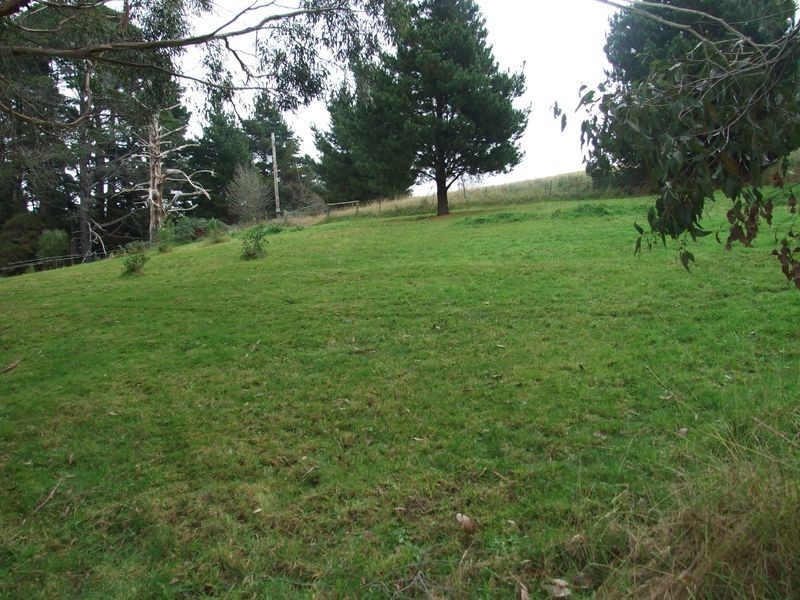 211 Old Gembrook Road, Pakenham Upper VIC 3810