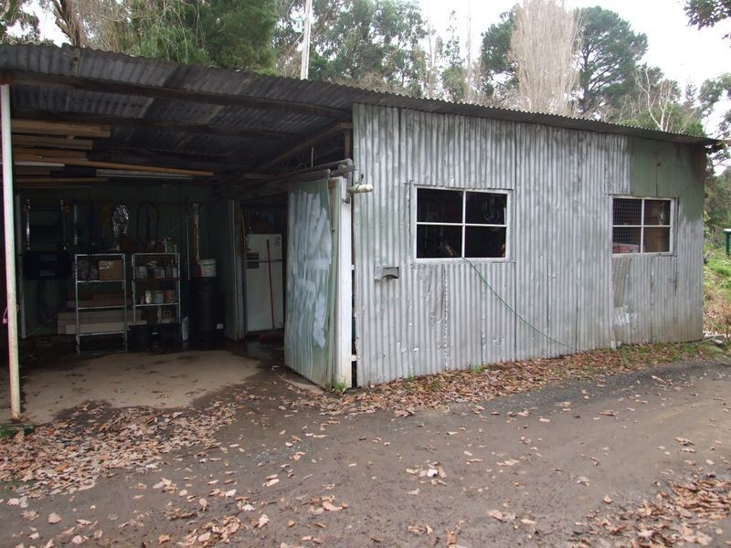211 Old Gembrook Road, Pakenham Upper VIC 3810