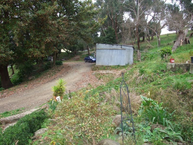 211 Old Gembrook Road, Pakenham Upper VIC 3810