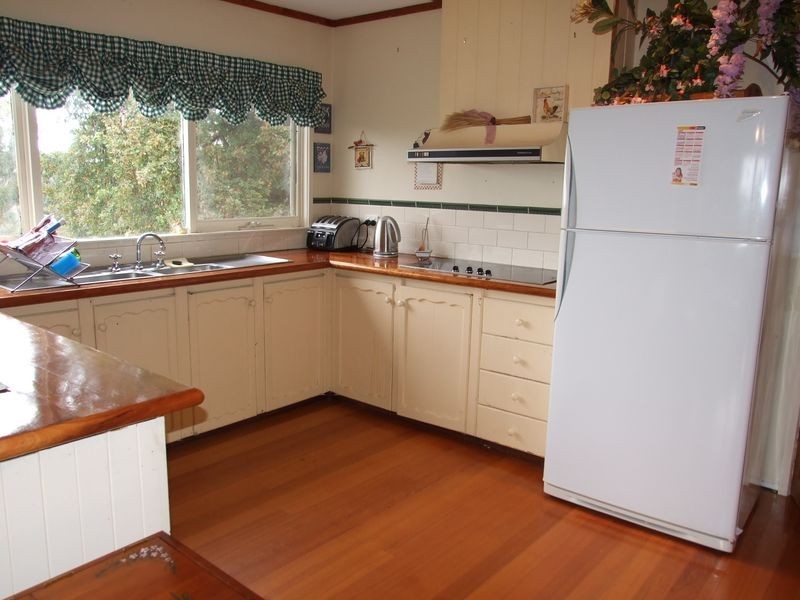 211 Old Gembrook Road, Pakenham Upper VIC 3810