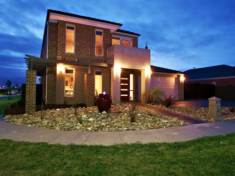 54 Everly Circuit, Pakenham VIC 3810