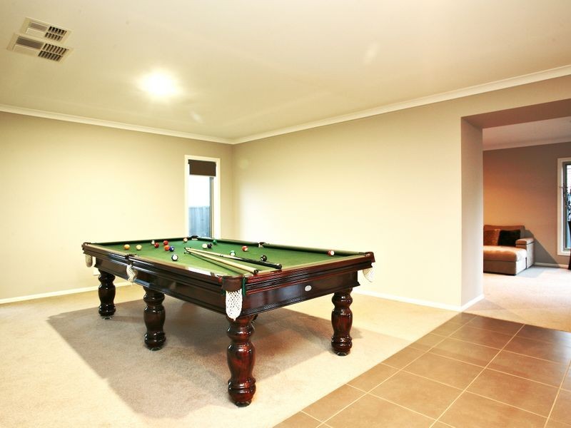 54 Everly Circuit, Pakenham VIC 3810