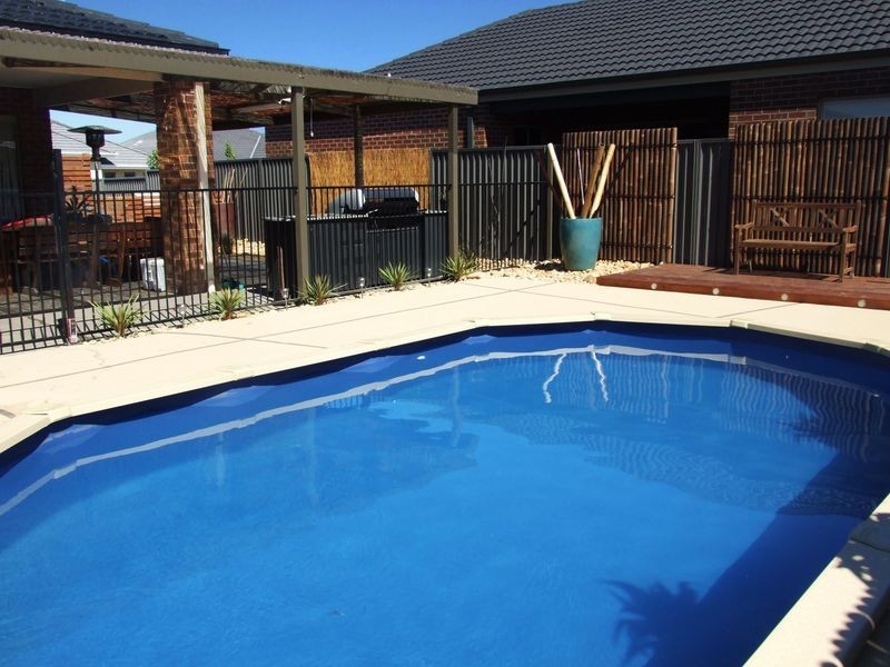 54 Everly Circuit, Pakenham VIC 3810