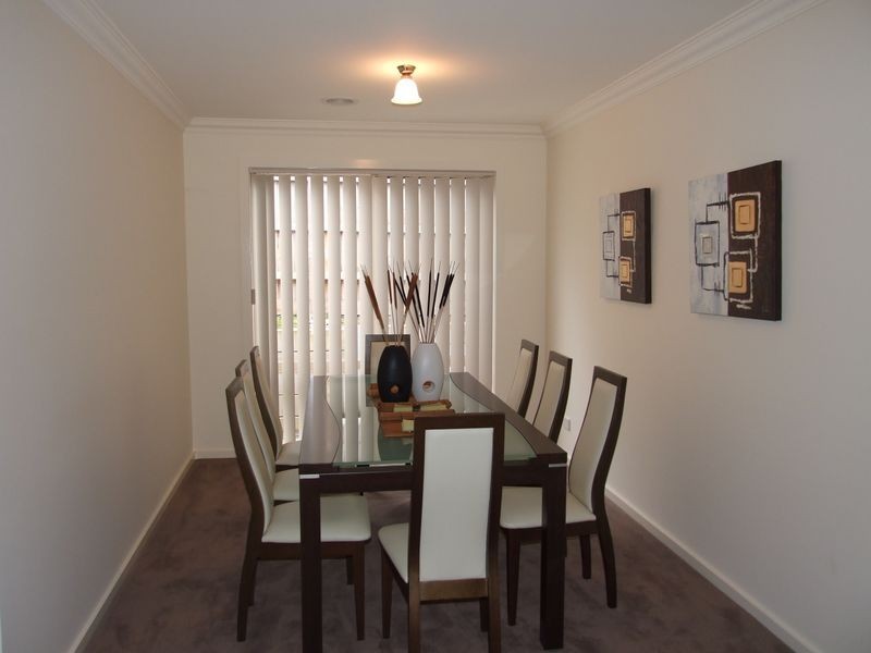 44 Ben Drive, Pakenham VIC 3810