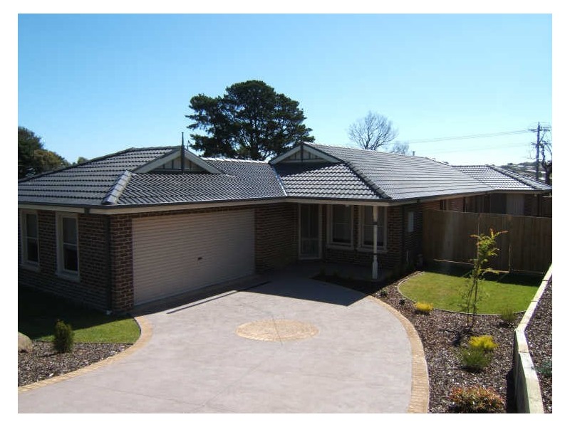 5 Renlik Court, Pakenham VIC 3810