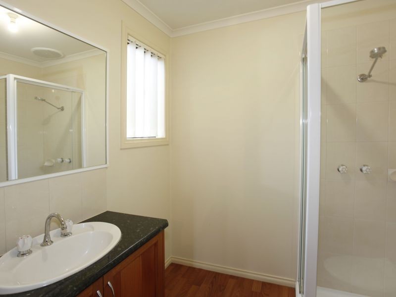 40 Laurina Link, Pakenham VIC 3810
