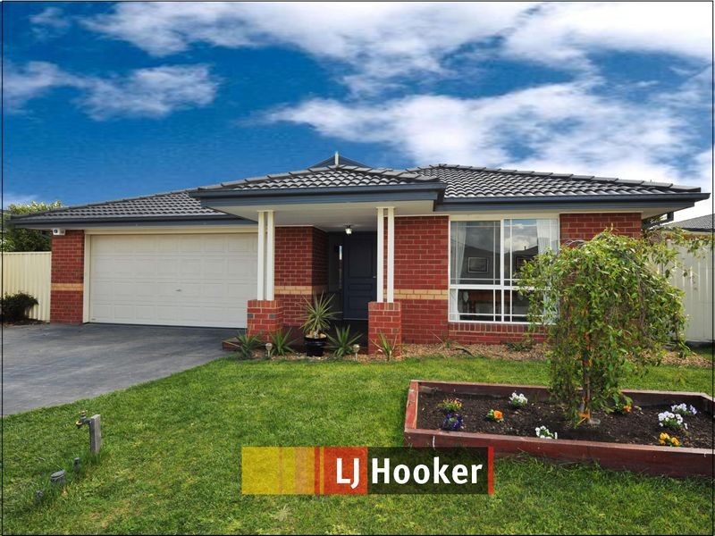 13 Teal Place, Pakenham VIC 3810