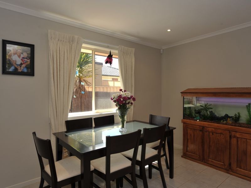 13 Teal Place, Pakenham VIC 3810