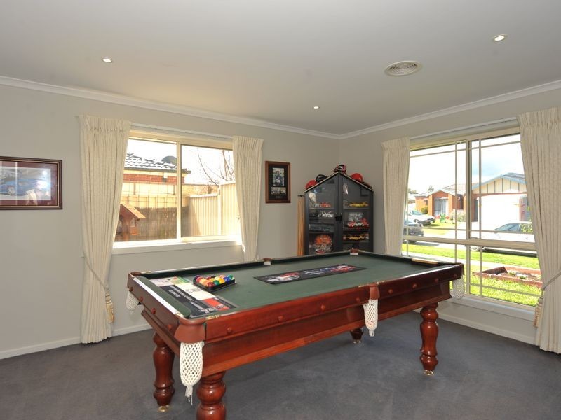 13 Teal Place, Pakenham VIC 3810