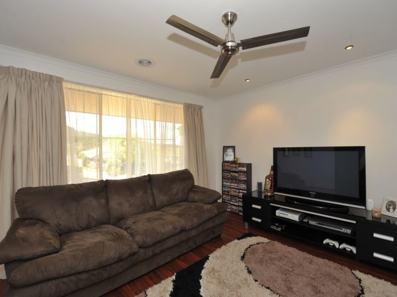 5 Breyleigh Drive, Pakenham VIC 3810