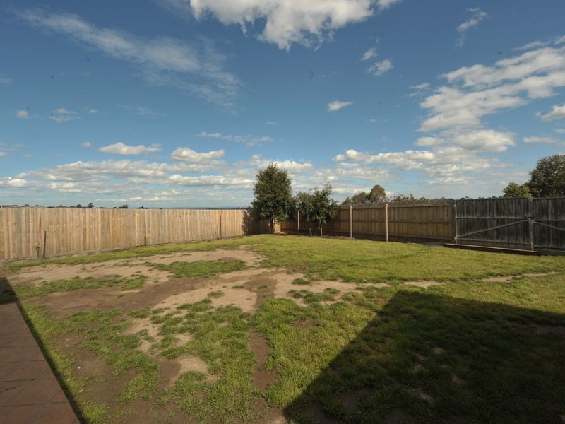 5 Breyleigh Drive, Pakenham VIC 3810