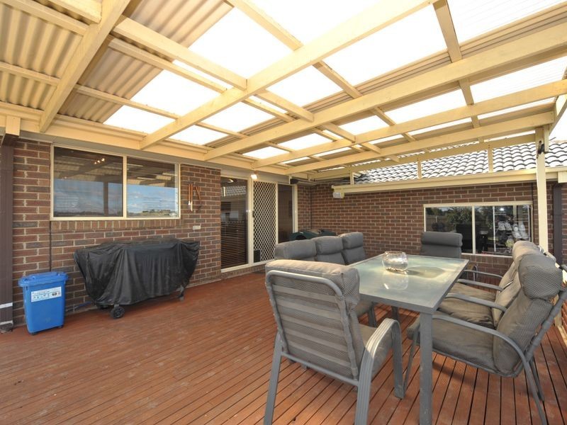 5 Breyleigh Drive, Pakenham VIC 3810