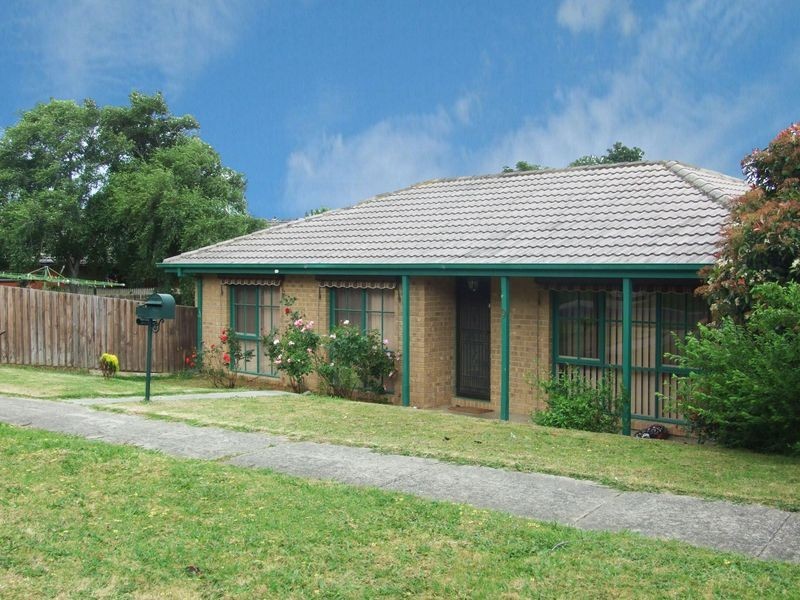 9 Osborn Grove, Pakenham VIC 3810