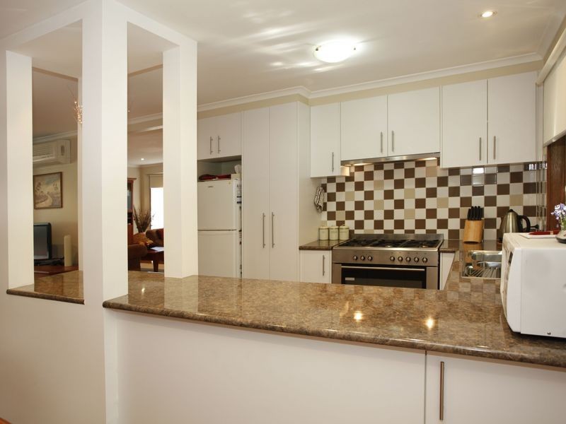 2 Daniel Court, Pakenham VIC 3810