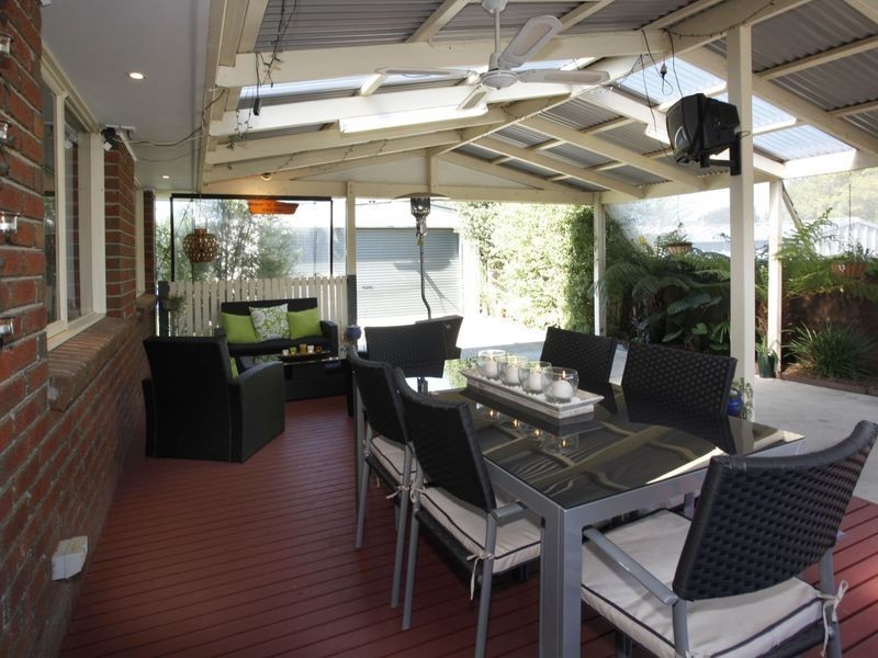 2 Daniel Court, Pakenham VIC 3810