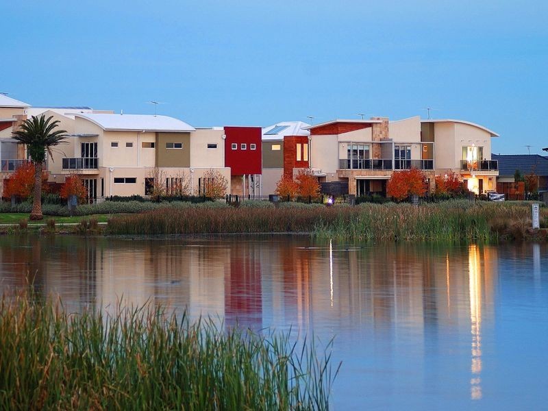 1/16-20 Cormorant Parade, Pakenham VIC 3810