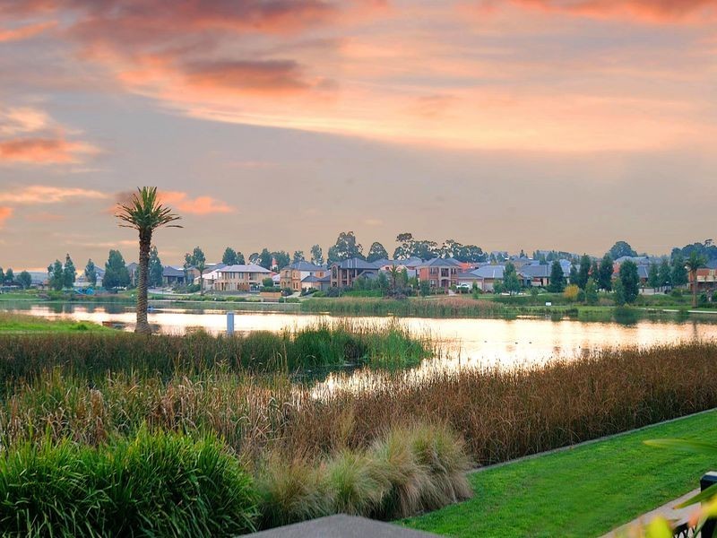 1/16-20 Cormorant Parade, Pakenham VIC 3810