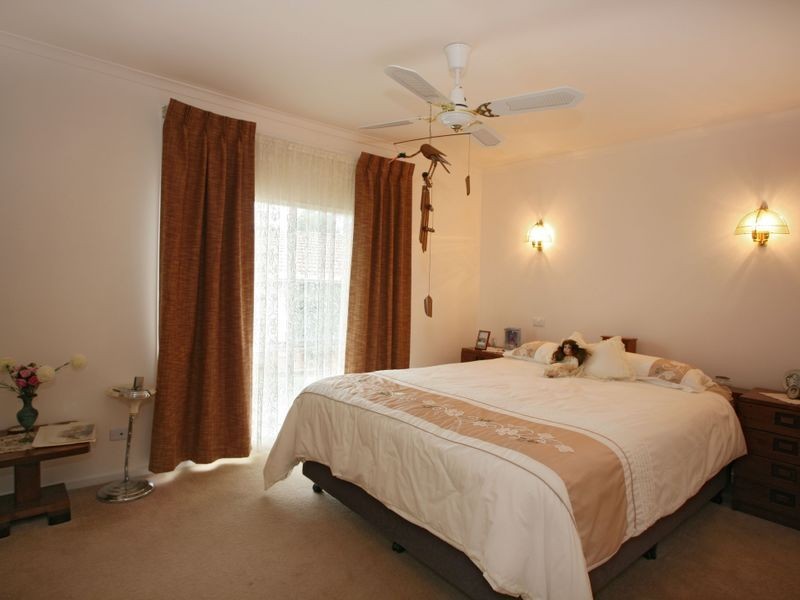 10/19 Eagle Drive, Pakenham VIC 3810