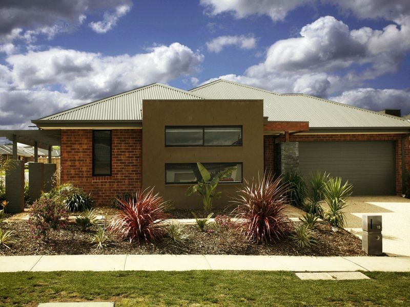 15 Flinders Park Drive, Officer VIC 3809
