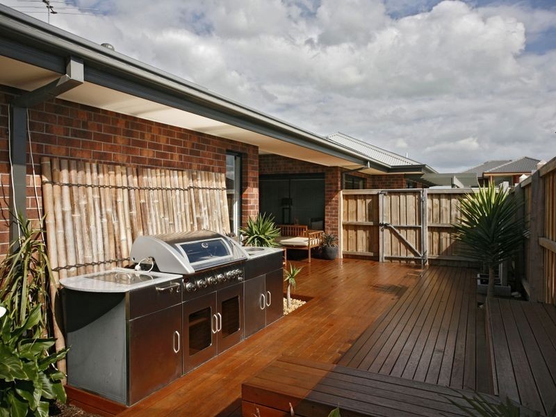 15 Flinders Park Drive, Officer VIC 3809