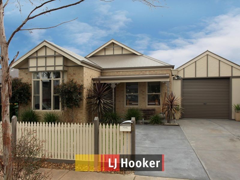 24 Mallee Circuit, Pakenham VIC 3810