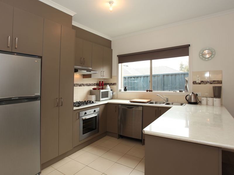 24 Mallee Circuit, Pakenham VIC 3810