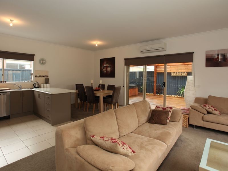 24 Mallee Circuit, Pakenham VIC 3810