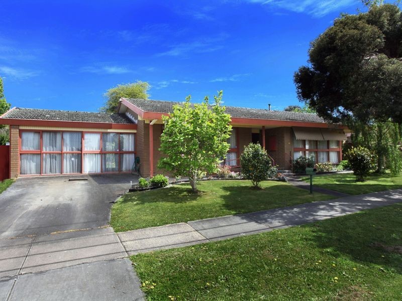 1 Leonard Court, Pakenham VIC 3810