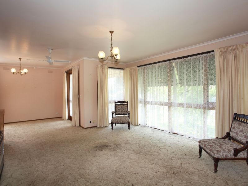 1 Leonard Court, Pakenham VIC 3810