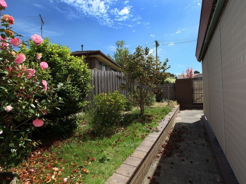 1 Leonard Court, Pakenham VIC 3810