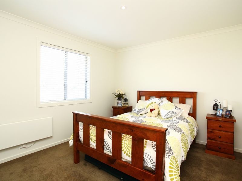 16 Lords Lane, Officer VIC 3809