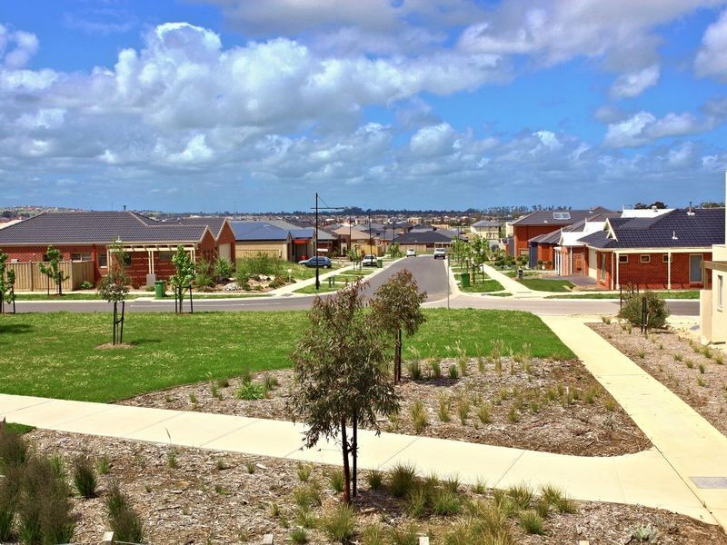 16 Lords Lane, Officer VIC 3809