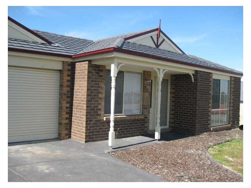 12 Ash Crescent, Pakenham VIC 3810