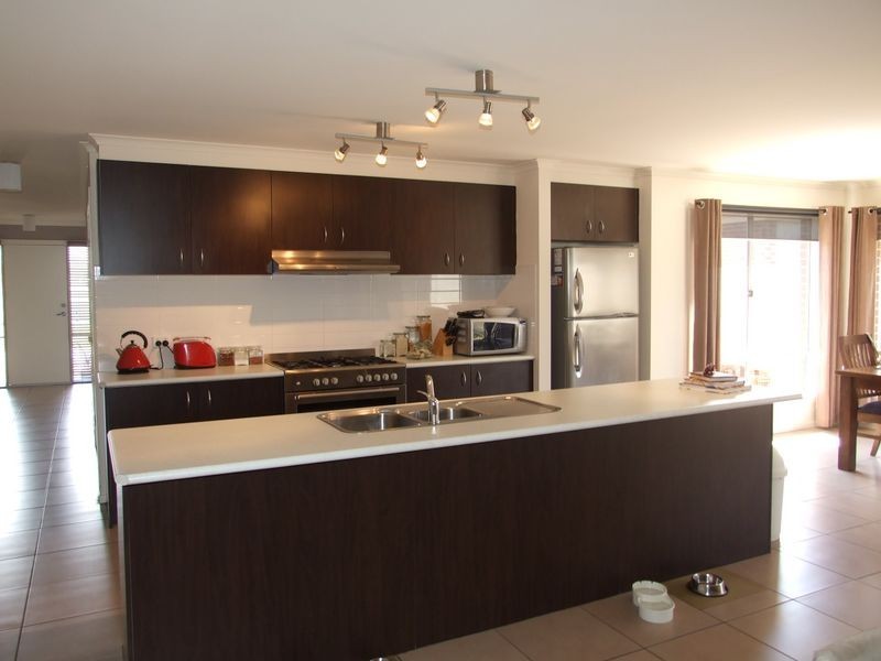 10 Delphinium Road, Pakenham VIC 3810