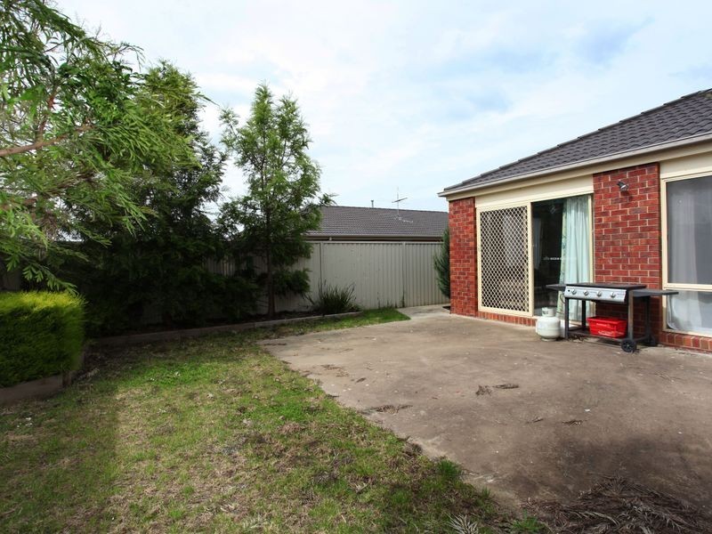 4 Ashwood Grove, Pakenham VIC 3810