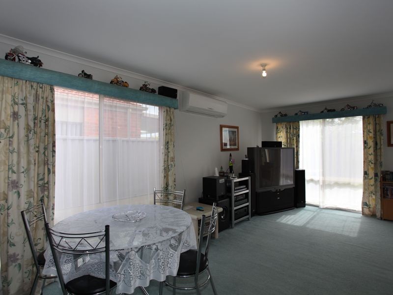 4 Ashwood Grove, Pakenham VIC 3810